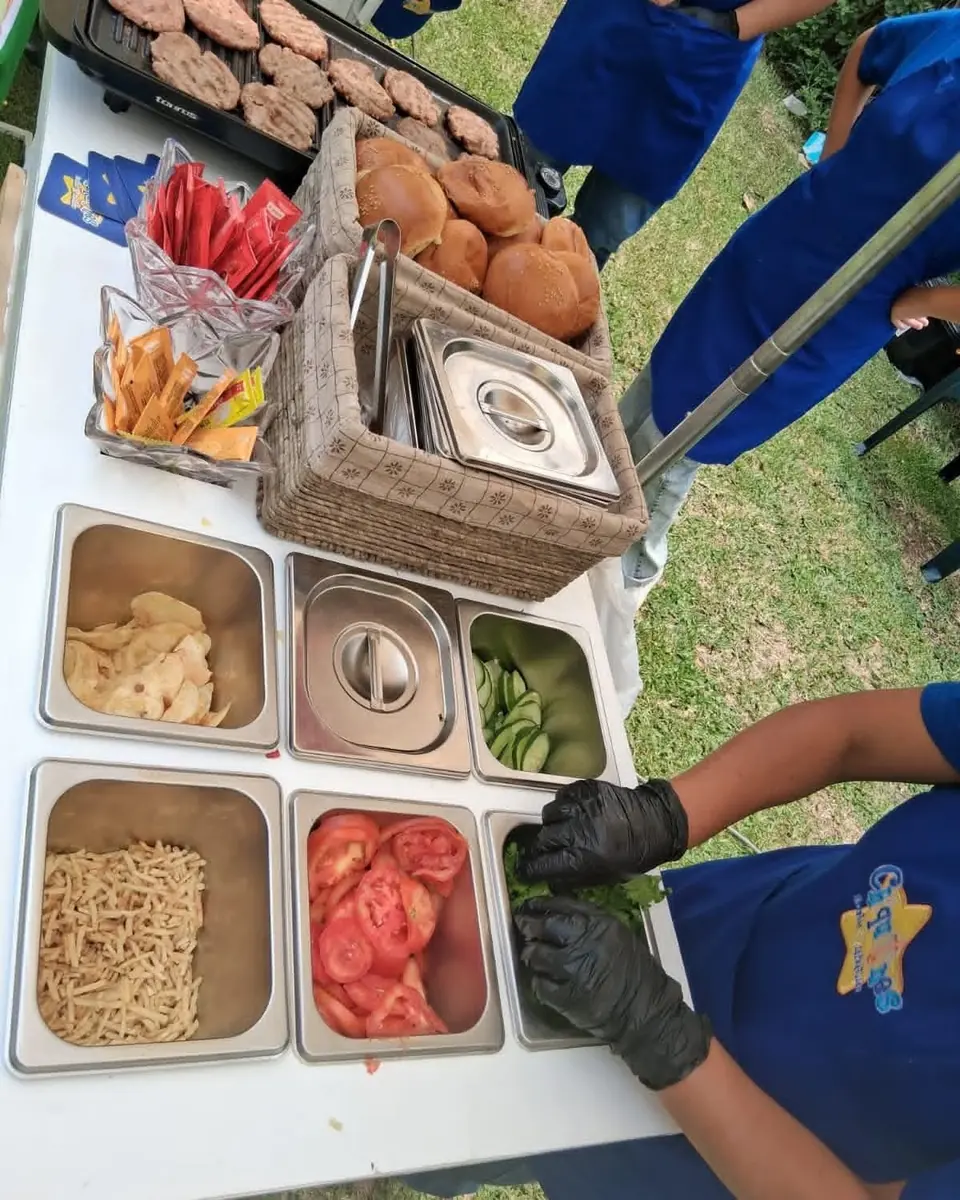Catering de Mini Hamburguesas para fiestas infantiles en Lima